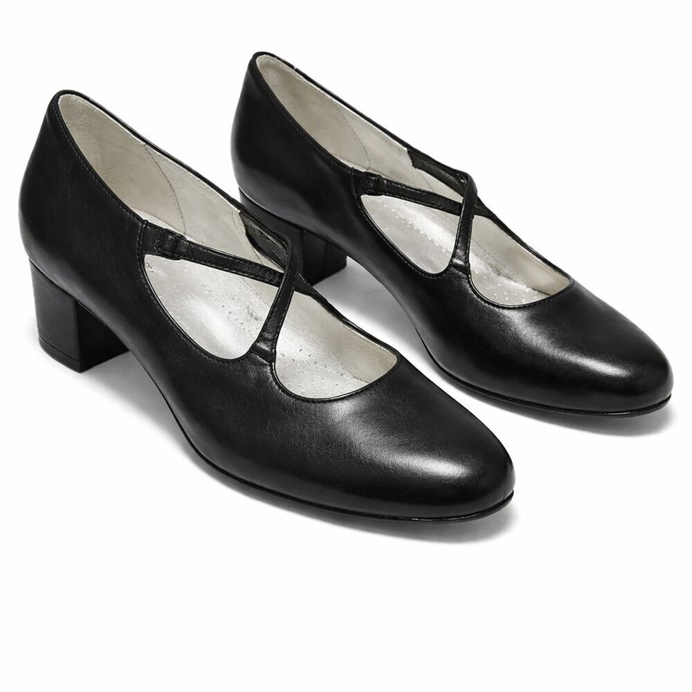 Trotters Cutout Criss-Cross Strap Block Heel Pumps – Black Leather, Size 8.5M